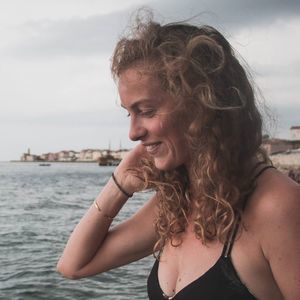 Meet your Posher, Nina